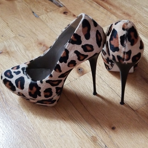 Women shoes-heels - Picture 2 of 2